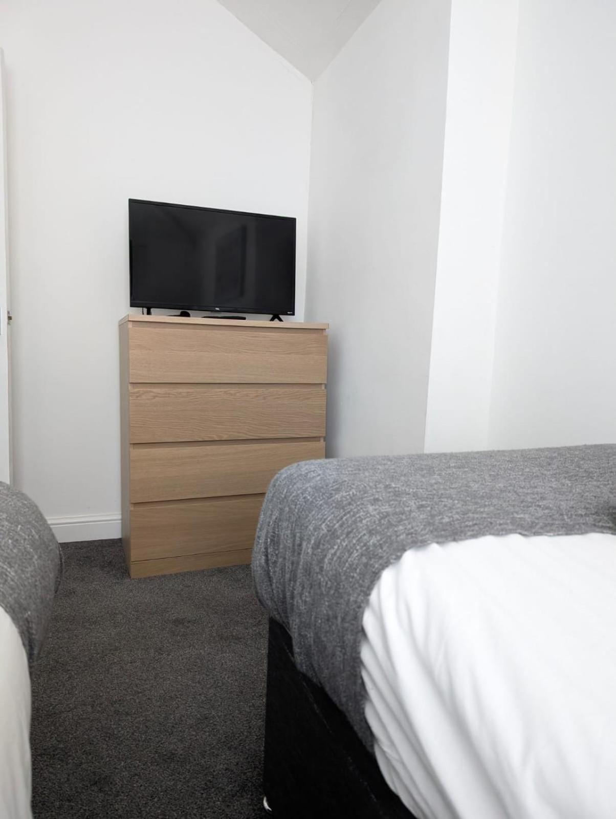 3Br-St Johns Hse-Free Parking-Workers-Kitchen-Wifi-Dog Friendly Apartment Doncaster Exterior photo